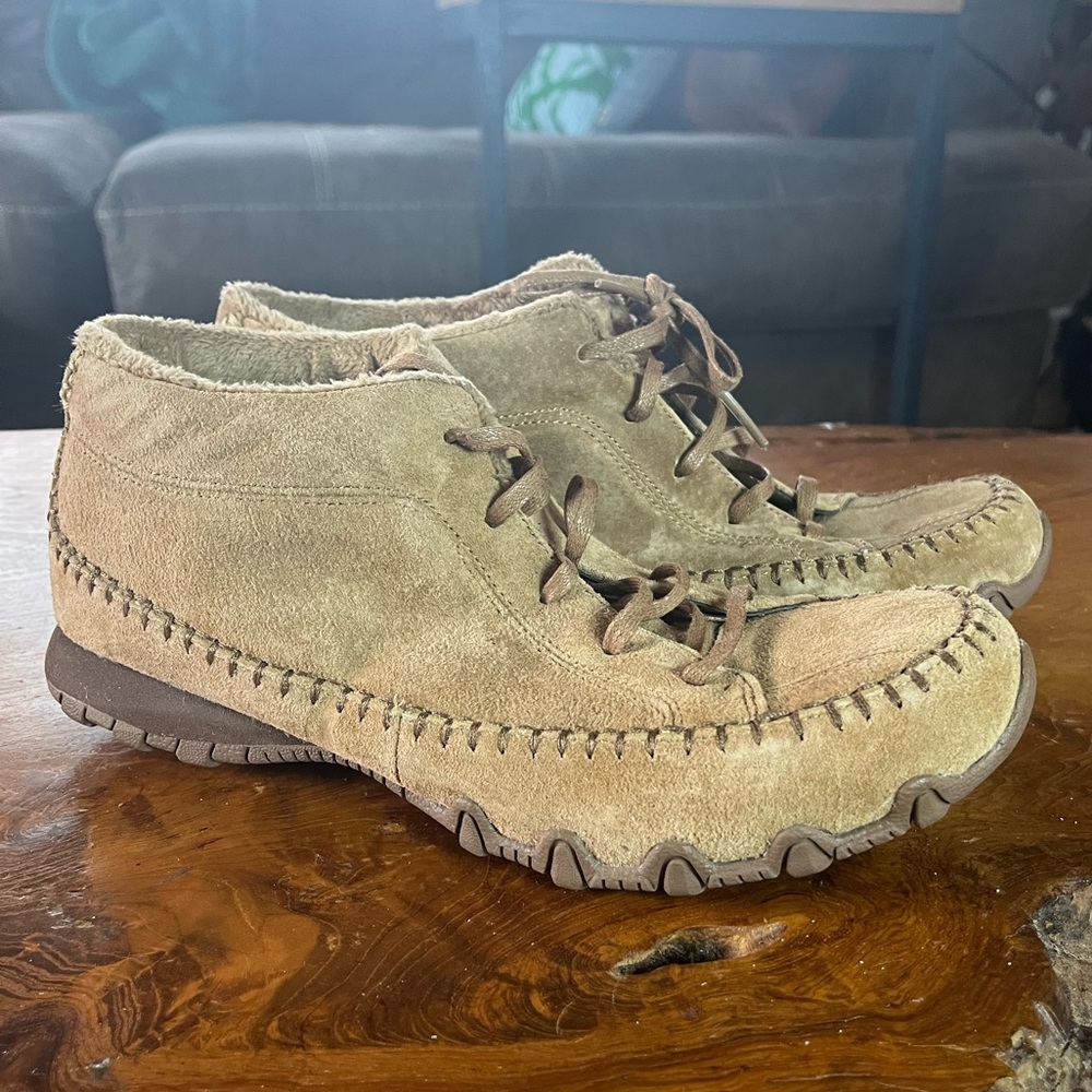 Skechers Relaxed Fit Bikers Totem Pole Boots Size 8 Suede Memory Foam Comfort